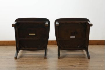 中古　北海道民芸家具　HM645　背板の波打つようなデザインが上品なラダーバックチェア2脚セット(椅子、ダイニングチェア、板座チェア)(R-060603)