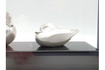 光一作　ころんとしたかわいい姿に癒される!　おしどりの置物　純銀製　ケース付き　オブジェ(R-060608)
