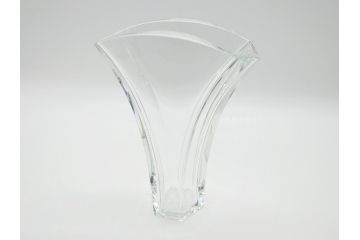 フランス　バカラ　Baccarat　ギンコ　クリスタルの透明感を堪能できるフラワーベース(花瓶、フルレッドクリスタルガラス、GINKGO、箱なし)(R-060612)