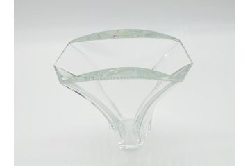 フランス　バカラ　Baccarat　ギンコ　クリスタルの透明感を堪能できるフラワーベース(花瓶、フルレッドクリスタルガラス、GINKGO、箱なし)(R-060612)