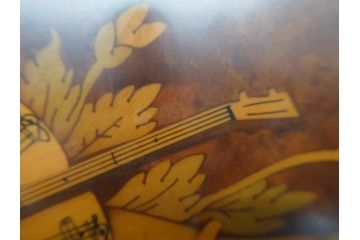 スイス製　REUGE　楽器と花のデザインが上品なリュージュ社のオルゴール　3曲72弁(CH3/72)(R-060615)