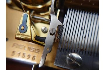 スイス製　REUGE　楽器と花のデザインが上品なリュージュ社のオルゴール　3曲72弁(CH3/72)(R-060615)