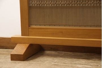 中古　クリアガラスが繊細なデザインを引き立たせる屋久杉の組子衝立て(つい立て、パーテーション、間仕切り)(R-060625)
