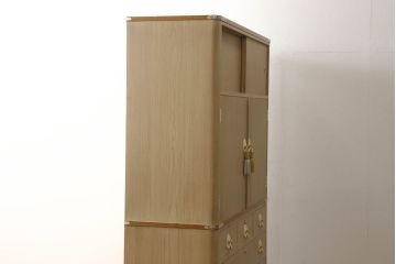 中古　最高級品　伝統工芸品　衣装盆付き　上品なデザインの飾り金具が魅力的な泉州総桐箪笥(胴丸、総桐たんす、引き出し、着物箪笥、衣装箪笥、和タンス、整理タンス)(定価推定約200万円)(R-060627)