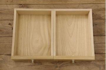 中古　最高級品　伝統工芸品　衣装盆付き　上品なデザインの飾り金具が魅力的な泉州総桐箪笥(胴丸、総桐たんす、引き出し、着物箪笥、衣装箪笥、和タンス、整理タンス)(定価推定約200万円)(R-060627)