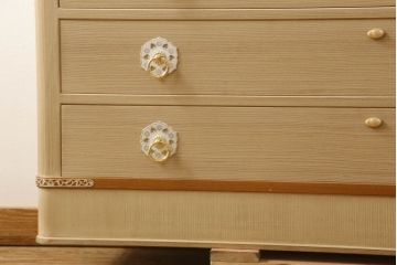 中古　最高級品　伝統工芸品　衣装盆付き　上品なデザインの飾り金具が魅力的な泉州総桐箪笥(胴丸、総桐たんす、引き出し、着物箪笥、衣装箪笥、和タンス、整理タンス)(定価推定約200万円)(R-060627)