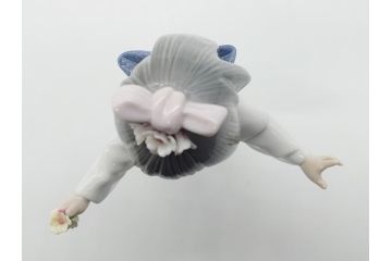 リヤドロ　LLADRO　淡い色使いがかわいらしい和装少女の人形(フィギュリン、置物、オブジェ、箱なし)(R-060643)