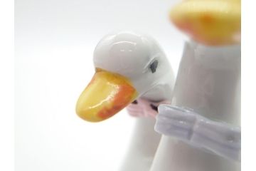 昭和レトロ　グリコ灰皿　アヒル小物入れ　ニッポンビール灰皿　キリン栓抜き　昔懐かしい雰囲気のノベルティグッズ合計4点セット(R-060657)