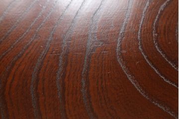 中古　美品　松本伝統　指物工芸家具　漆塗り　総欅(ケヤキ)材の杢目が美しい引き出し付き座卓(ローテーブル)(R-060659)