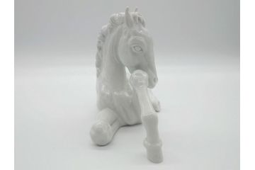 マイセン　MEISSEN　繊細さを感じる美しい白磁人形　伏せる馬(フィギュリン、オブジェ、箱なし)(R-060671)