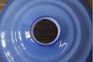 和製アンティーク　大正〜昭和初期　ブルーカラーの色ガラスシェードが空間のアクセントになるペンダントライト(和ガラス、被せガラス、電笠、天井照明、吊り下げ照明)(R-060676)