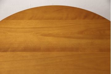 中古　美品　横浜ダニエル(daniel)　幕板と挽き物脚の凝ったデザインが目を惹く丸テーブル(ラウンドテーブル、2人掛け、ダイニングテーブル)(R-060688)