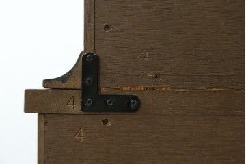 中古　美品　DREXEL HERITAGE(ドレクセルヘリテイジ)　Triune(トライユン)　チャイナ　クラシカルな佇まいのキャビネット　定価約90万円　(R-060689)