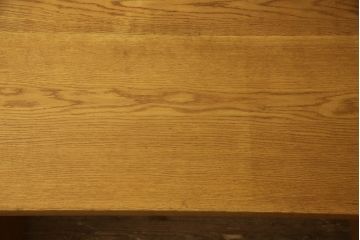 中古　高級品!!　国産手造り　分厚いナラ無垢材が使われた、あたたかみが感じられる大型両袖机(ニーホールデスク、サイドボード、テーブル、在宅ワーク用、在宅用、ワークデスク、オフィスデスク、作業台)(定価推定約65万円)(R-060690)