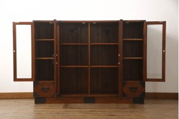 中古　超美品!!　展示品　繊細なデザインの金具が和の雰囲気を高める水屋箪笥サイドボード(食器棚、カップボード、収納棚、戸棚、飾り棚、サイドキャビネット)(定価約60万円)(R-060692)