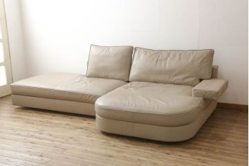 中古　美品　arflex(アルフレックス)　GRAN(グラン)　シンプルモダンな空間づくりに活躍する本革3人掛けソファ(レザー、3P、2人掛け、2P、カウチソファ)(定価約200万円)(R-060694)