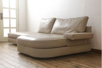中古　美品　arflex(アルフレックス)　GRAN(グラン)　シンプルモダンな空間づくりに活躍する本革3人掛けソファ(レザー、3P、2人掛け、2P、カウチソファ)(定価約200万円)(R-060694)