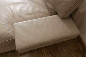 中古　美品　arflex(アルフレックス)　GRAN(グラン)　シンプルモダンな空間づくりに活躍する本革3人掛けソファ(レザー、3P、2人掛け、2P、カウチソファ)(定価約200万円)(R-060694)