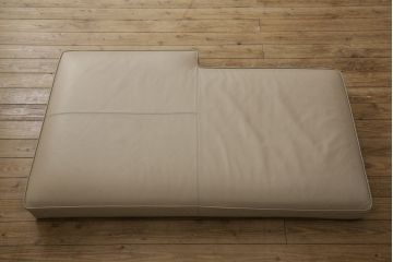 中古　美品　arflex(アルフレックス)　GRAN(グラン)　シンプルモダンな空間づくりに活躍する本革3人掛けソファ(レザー、3P、2人掛け、2P、カウチソファ)(定価約200万円)(R-060694)