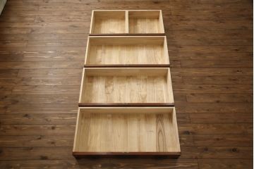中古　美品　岩谷堂箪笥　細やかなデザインの金具が目を惹くサイドボード(衣装箪笥、収納箪笥、和タンス、引き出し)(R-060699)