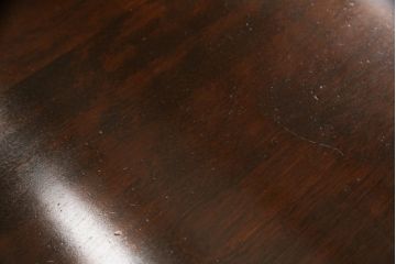 中古　九州民芸家具　クズ布張りの引き戸が味わい深い茶棚(茶箪笥、飾り棚、収納棚、戸棚、キャビネット)(R-060701)