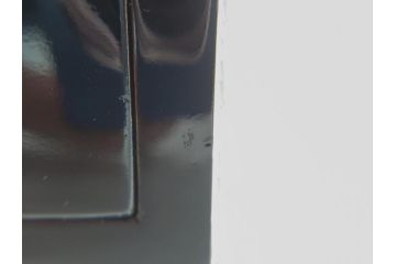 中古　伝統工芸　輪島塗り　凝ったデザインの引手金具と品のある花の絵柄が魅力の小引き出し(チェスト、小物収納、卓上収納)(定価約20万円)(R-060703)です。