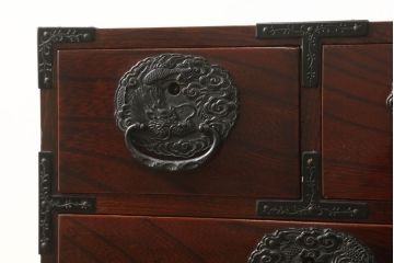 中古　美品　民芸家具　渡辺家具店　木地呂塗りの美しい仙台箪笥(和タンス、桐箪笥、桐たんす、引き出し、チェスト)(R-060707)