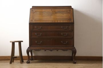 イギリスアンティークの中でも上手物!　高級品　マホガニー材　クロウ&ボール　クラシカルな装飾が魅力的!　ライティングビューロー(簿記机、引き出し、チェスト、在宅用、在宅ワーク用、ワークデスク)(R-060716)