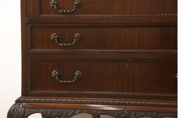 イギリスアンティークの中でも上手物!　高級品　マホガニー材　クロウ&ボール　クラシカルな装飾が魅力的!　ライティングビューロー(簿記机、引き出し、チェスト、在宅用、在宅ワーク用、ワークデスク)(R-060716)