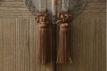中古　最高級!　桐芸士戸崎要　かねはち謹製　衣装盆20杯　日本一と言われている会津の桐を堪能できる!　隠し付き会津総桐箪笥(胴厚、四方丸、和たんす、衣装箪笥、着物箪笥、桐タンス)(R-060717)