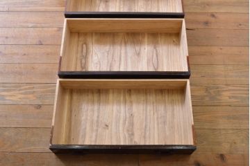 和製アンティーク 超美品!! 明治大正期 味を増した打ち出し金具が重厚な雰囲気を醸し出す庄内小箪笥(庄内箪笥、引き出し、サイドチェスト、収納箪笥)(R-060722)