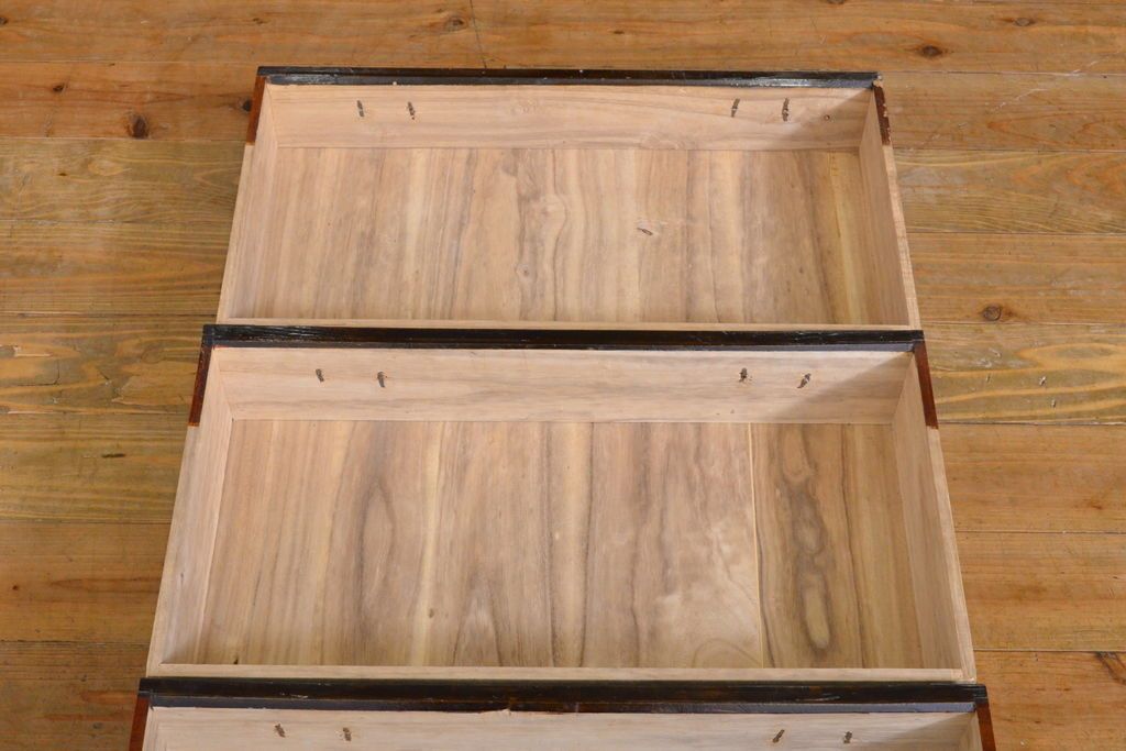 和製アンティーク 超美品!! 明治大正期 味を増した打ち出し金具が重厚な雰囲気を醸し出す庄内小箪笥(庄内箪笥、引き出し、サイドチェスト、収納箪笥)(R-060722)