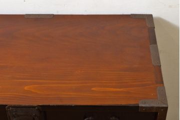 和製アンティーク 超美品!! 明治大正期 味を増した打ち出し金具が重厚な雰囲気を醸し出す庄内小箪笥(庄内箪笥、引き出し、サイドチェスト、収納箪笥)(R-060722)