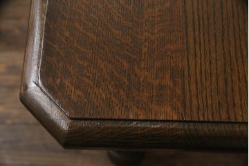 イギリスアンティーク　オーク材　脚の凝った彫刻が魅力的な伸長式ダイニングテーブル(エクステンションテーブル、ドローリーフテーブル、4人掛け、6人掛け、食卓)(R-060725)
