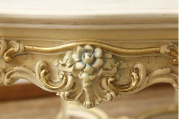 中古　イタリア高級家具　SILIK(シリック)　ロココ調　優雅で上品な空間づくりにぴったりなセンターテーブル(ローテーブル、ソファテーブル、リビングテーブル)(定価約42万円)(R-060731)