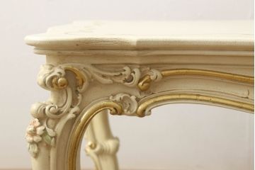 中古　イタリア高級家具　SILIK(シリック)　ロココ調　優雅で上品な空間づくりにぴったりなセンターテーブル(ローテーブル、ソファテーブル、リビングテーブル)(定価約42万円)(R-060731)