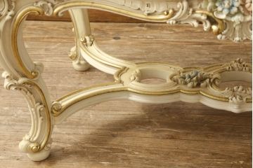 中古　イタリア高級家具　SILIK(シリック)　ロココ調　優雅で上品な空間づくりにぴったりなセンターテーブル(ローテーブル、ソファテーブル、リビングテーブル)(定価約42万円)(R-060731)