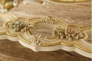 中古　イタリア高級家具　SILIK(シリック)　ロココ調　優雅で上品な空間づくりにぴったりなセンターテーブル(ローテーブル、ソファテーブル、リビングテーブル)(定価約42万円)(R-060731)