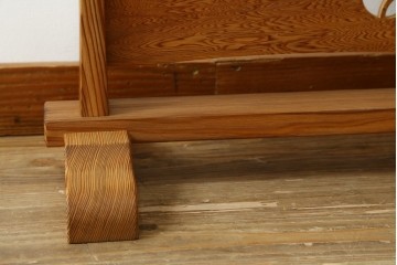 中古　美品　屋久杉　透かし彫りが和の雰囲気を高める姿見　(R-060732)