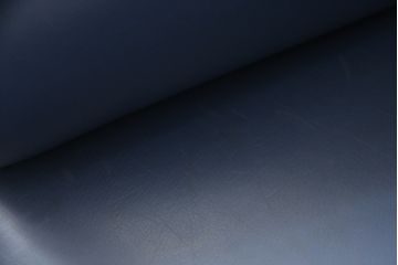 中古　デンマーク　Hans J Wegner(ハンス・J・ウェグナー)デザイン　EJ 100　ユニークなデザインが空間のアクセントになる本革オックスチェア(1人掛けソファ、サロンチェア、1P、レザー、北欧)(定価約170万円)(R-060733)