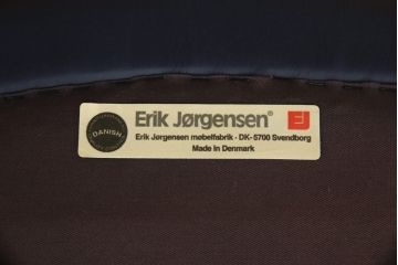 中古　デンマーク　Hans J Wegner(ハンス・J・ウェグナー)デザイン　EJ 100　ユニークなデザインが空間のアクセントになる本革オックスチェア(1人掛けソファ、サロンチェア、1P、レザー、北欧)(定価約170万円)(R-060733)