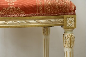 中古　超美品　イタリア高級家具　Mario Colciago&Figli(マリオ・コルチャゴ)　ロココ調　空間を華やかに彩るエレガントなダイニングチェア　定価約24万円　(R-060740)