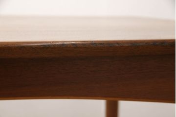 北欧ビンテージ　デンマーク　チーク材　すっきりとした佇まいが魅力的なエクステンションテーブル(ヴィンテージ、ダイニングテーブル、4人掛け、6人掛け、8人掛け、伸長式、食卓、作業台)(R-060746)