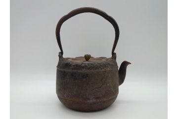 アンティーク　祥雲堂　鳥図やぷっくりしたデザインの摘みが素敵な鉄瓶(銅蓋、茶道具)(R-060751)