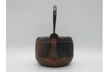 アンティーク　祥雲堂　鳥図やぷっくりしたデザインの摘みが素敵な鉄瓶(銅蓋、茶道具)(R-060751)
