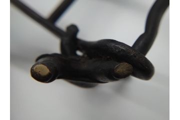 アンティーク　古銅　一生懸命に車を牽く唐子がかわいい御所車薄端(花器、真鍮)(R-060752)