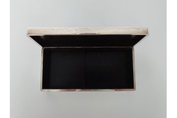 スターリング950　シンプルでスタイリッシュなシガレットケース　小箱　小物入れ(宮本商行)(R-060753)