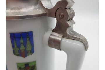 柳原良平画　サントリービール　SKAL　カラフルなイラストがポップな蓋付ビアジョッキ(有田焼、深川製磁)(R-060761)