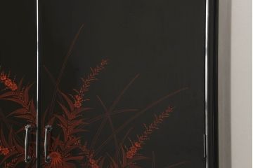 中古　美品　最高級!!　讃岐漆芸　蒟醤(きんま)塗り　緻密なデザインの絵柄が見事な着物箪笥(衣装箪笥、収納箪笥、和タンス、引き出し)(定価約200万円)(R-060773)
