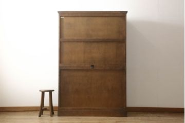 中古　北海道民芸家具　HM165K　高級感漂う上品な佇まいの食器棚(カップボード、キャビネット、収納棚、戸棚)(定価約43万円)(R-060774)